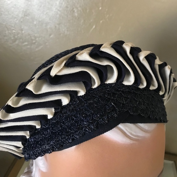 SMART 1930s\' NAVY STRAW  TOQE - INTRICATELY FOLDED NAVY AND WHITE GROSGRAIN TRIM main image 8